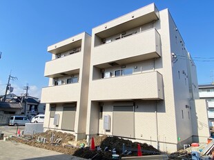 CASA　FIORIRE　三社の物件外観写真